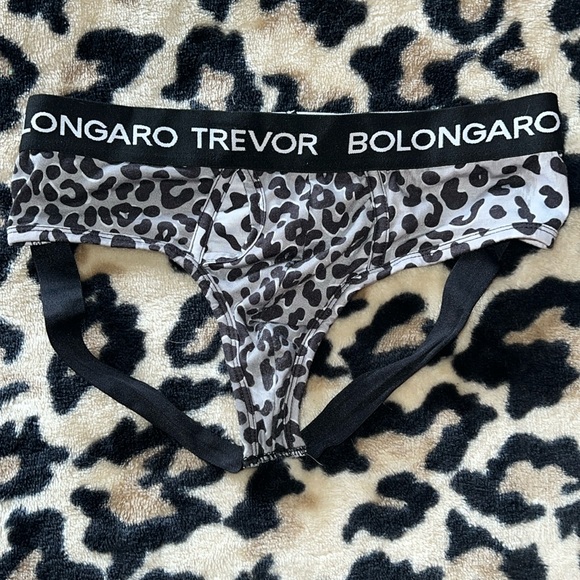 Sexy men’s jockstrap in animal print - Picture 4 of 9